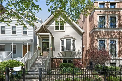 Photo of 1332 W School Street, Chicago, IL 60657 (MLS # 12618433)