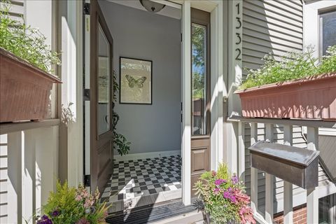 Tiny photo for 1332 W School Street, Chicago, IL 60657 (MLS # 12618433)