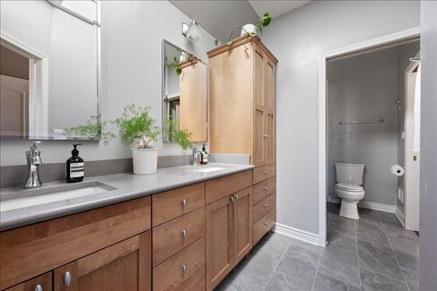 Tiny photo for 1332 W School Street, Chicago, IL 60657 (MLS # 12618433)