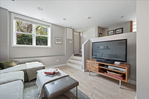 Tiny photo for 1332 W School Street, Chicago, IL 60657 (MLS # 12618433)