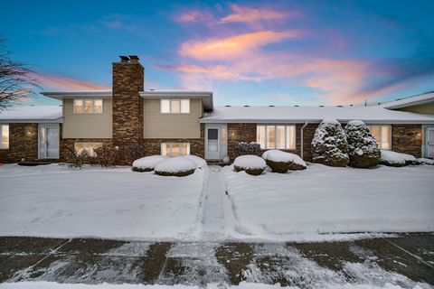 Tiny photo for 7332 W 155th Street, Orland Park, IL 60462 (MLS # 12529296)