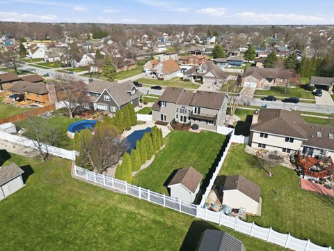 Tiny photo for 10106 Belmont Court, St. John, IN 46373 (MLS # 12601713)