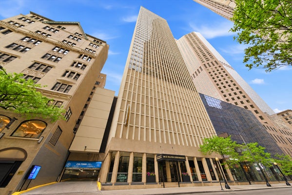100 E WALTON ST APT 42B, CHICAGO, IL 60611 - Image b33e6942aa8aaf91ed7f055fa93becbb/1967391189