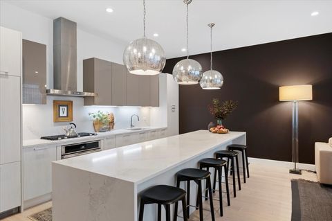 Tiny photo for 36 N Carpenter Street #2N, Chicago, IL 60607 (MLS # 12474382)