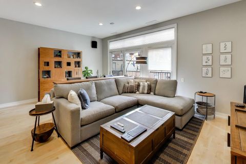 Tiny photo for 321 N Jefferson Street #401, Chicago, IL 60661 (MLS # 12565700)