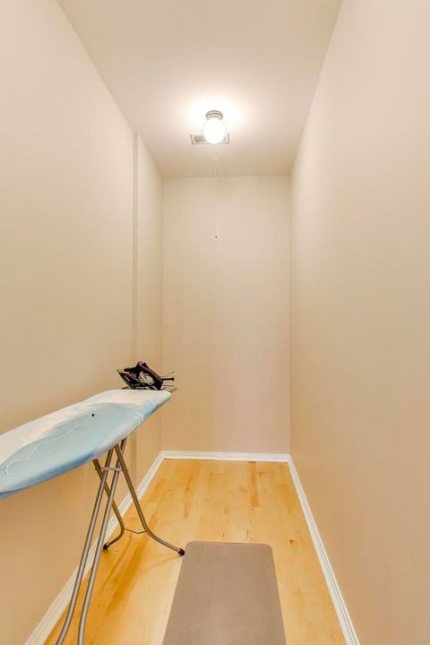 Tiny photo for 321 N Jefferson Street #401, Chicago, IL 60661 (MLS # 12565700)