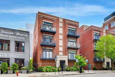 Photo of 321 N Jefferson Street #401, Chicago, IL 60661 (MLS # 12565700)