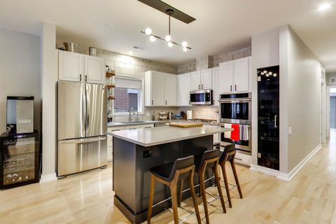 Tiny photo for 321 N Jefferson Street #401, Chicago, IL 60661 (MLS # 12565700)