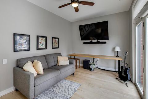 Tiny photo for 321 N Jefferson Street #401, Chicago, IL 60661 (MLS # 12565700)