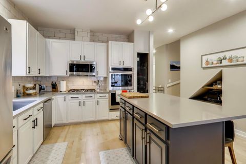 Tiny photo for 321 N Jefferson Street #401, Chicago, IL 60661 (MLS # 12565700)