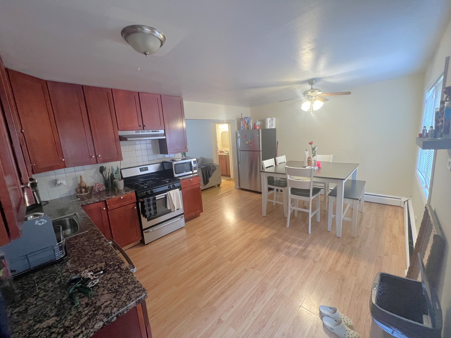 2652 W Rascher Avenue 204