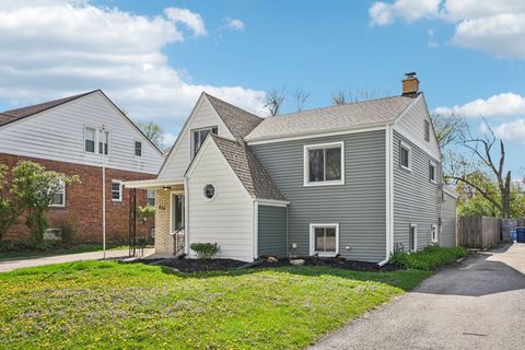 Tiny photo for 836 S Michigan Avenue, Villa Park, IL 60181 (MLS # 12617660)