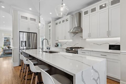 Tiny photo for 1700 N Harding Avenue, Chicago, IL 60647 (MLS # 12617076)