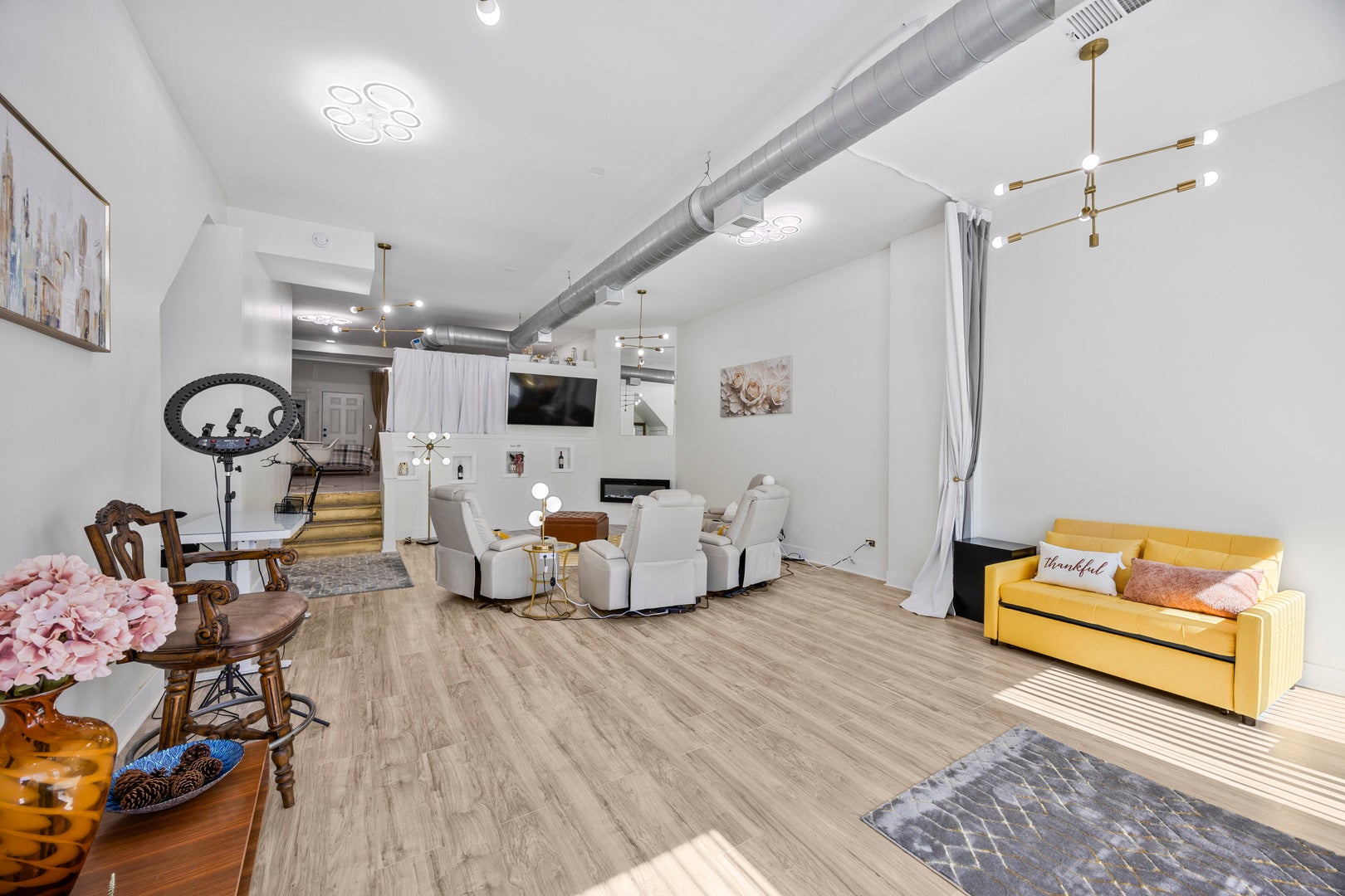 548 E 61st Street