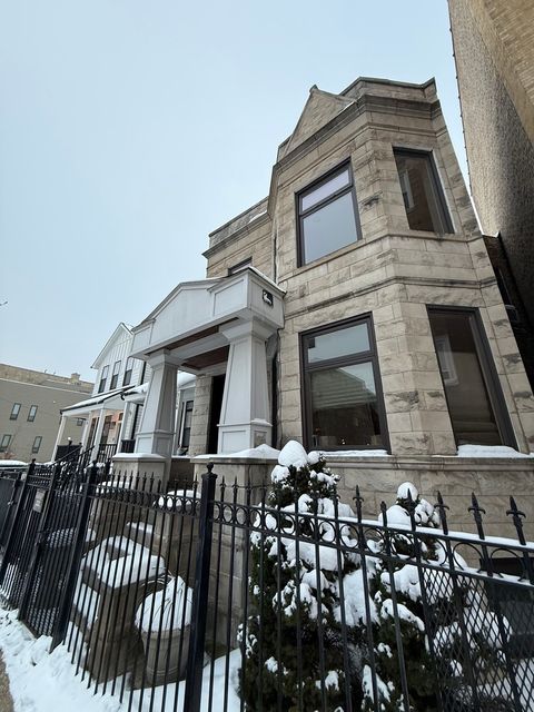 3252 W Crystal Street 2 Chicago IL 60651