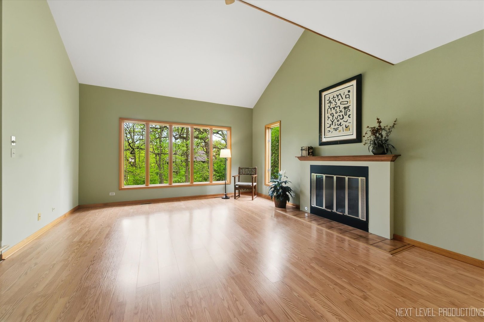 39W795 Reindeer Trail