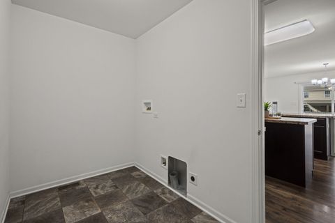 Tiny photo for 1504 Hearthstone Lane, North Aurora, IL 60542 (MLS # 12580124)