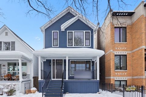 Photo of 2433 W Cuyler Avenue, Chicago, IL 60618 (MLS # 12540411)