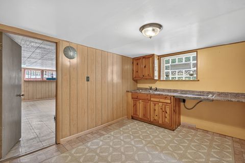 Tiny photo for 3909 W 60th Place, Chicago, IL 60629 (MLS # 12475189)