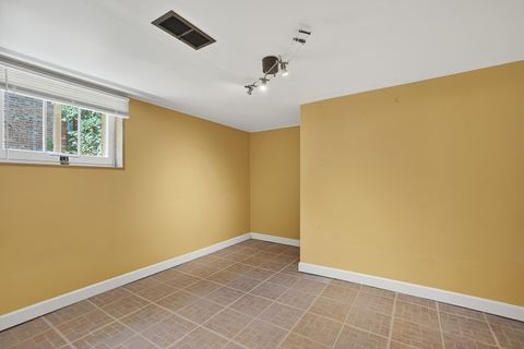 Tiny photo for 3909 W 60th Place, Chicago, IL 60629 (MLS # 12475189)