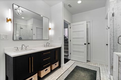 Tiny photo for 2626 N Wayne Avenue #Rear, Chicago, IL 60614 (MLS # 12669979)