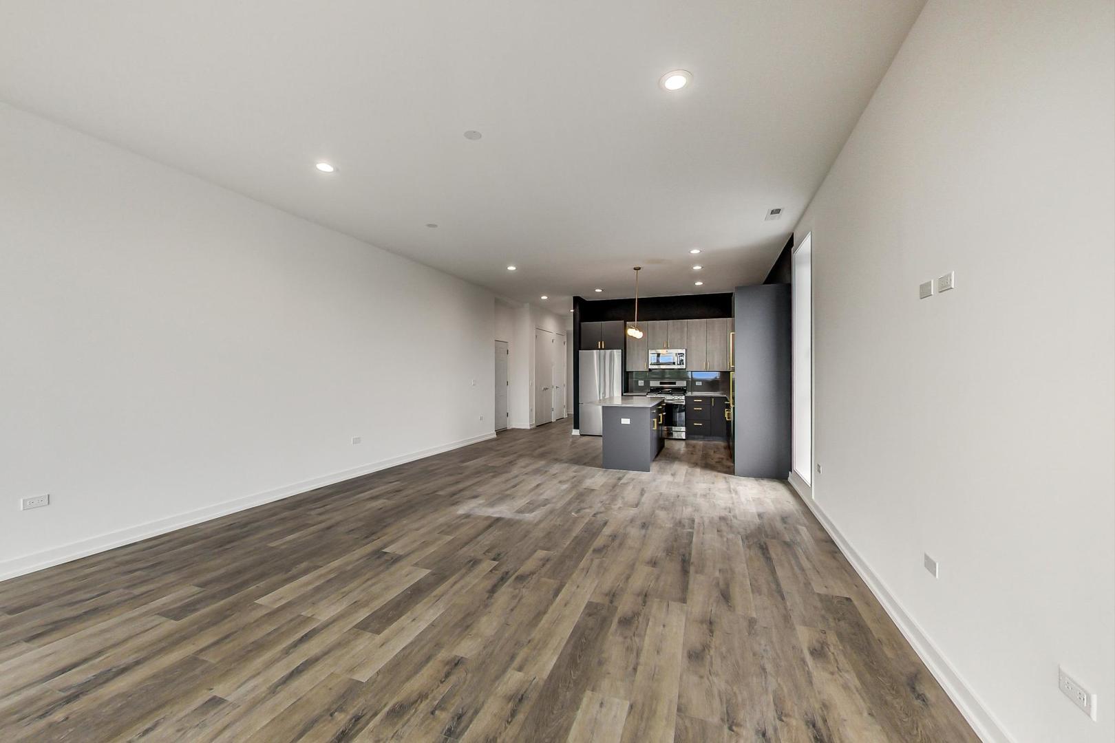 815 N Richmond Street 301