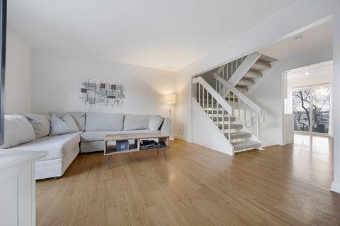 Tiny photo for 142 Aberdeen Court, Geneva, IL 60134 (MLS # 12561187)