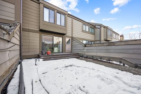 Tiny photo for 142 Aberdeen Court, Geneva, IL 60134 (MLS # 12561187)