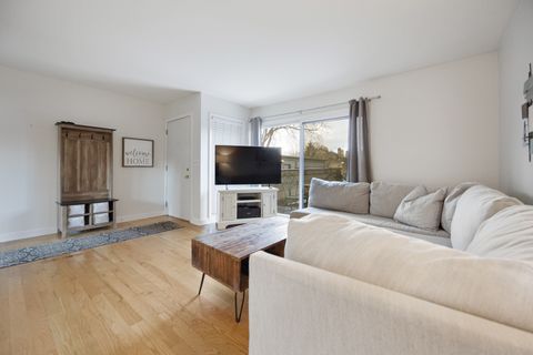 Tiny photo for 142 Aberdeen Court, Geneva, IL 60134 (MLS # 12561187)