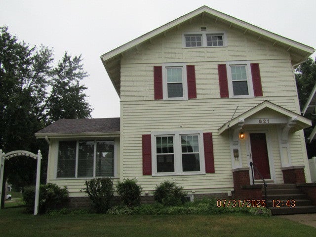 821 Grand Court
