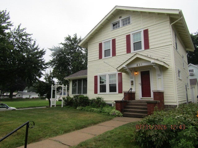 821 Grand Court