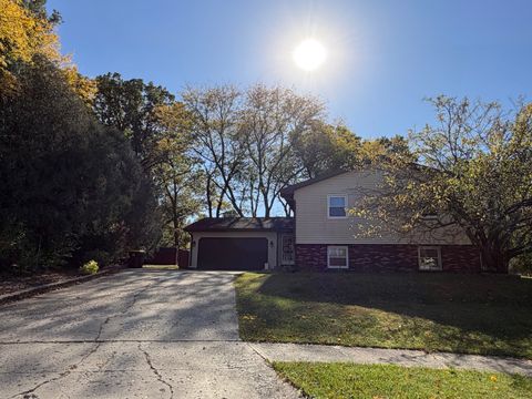 Photo of 2041 Winchester Drive, Freeport, IL 61032 (MLS # 12500127)