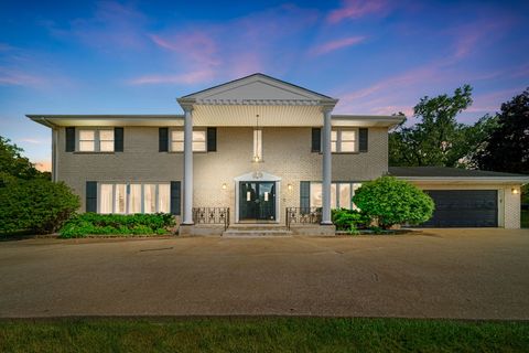 16 Kingston Drive Oak Brook IL 60523