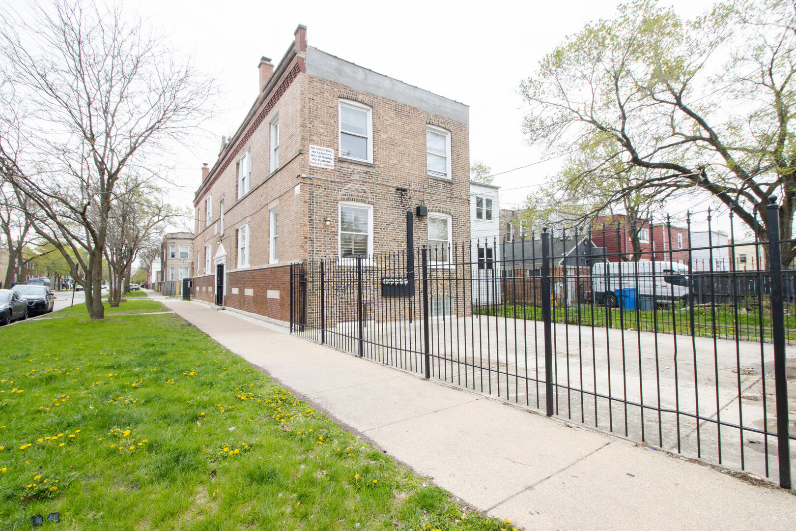3345 W HURON Street
