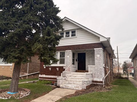 Photo of 134 Bellwood Avenue, Bellwood, IL 60104 (MLS # 12611182)