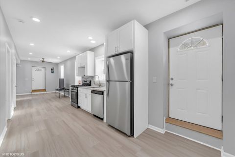 Tiny photo for 8404 S Exchange Avenue, Chicago, IL 60617 (MLS # 12513740)