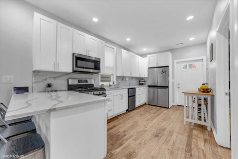 Tiny photo for 8404 S Exchange Avenue, Chicago, IL 60617 (MLS # 12513740)