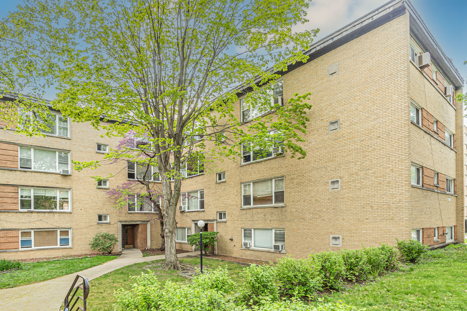 6146 N Damen Avenue 3H
