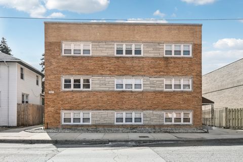 5927 W Addison Street 2B Chicago IL 60634