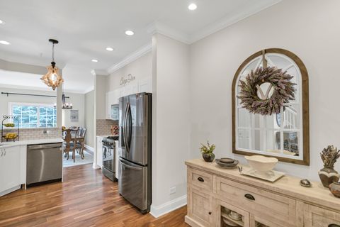 Tiny photo for 730 Stuarts Drive #730, St. Charles, IL 60174 (MLS # 12473444)