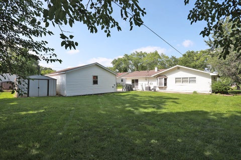 Tiny photo for 2055 Shepard Road, Hoffman Estates, IL 60169 (MLS # 12727142)