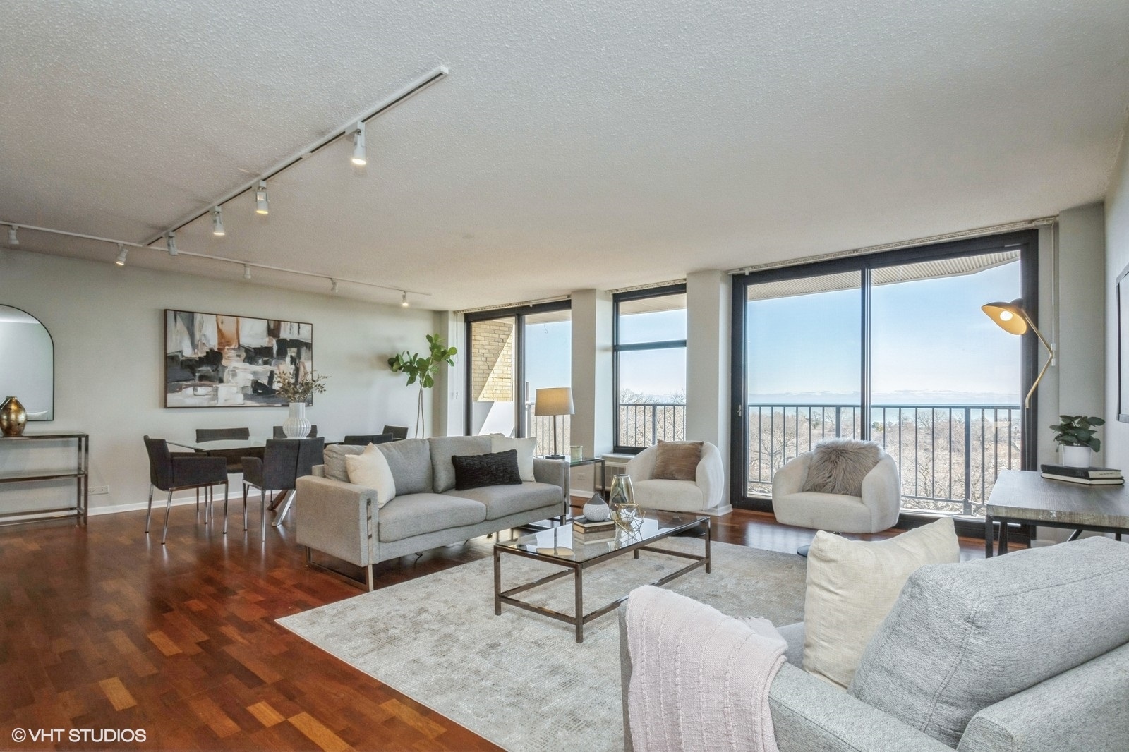 1920 N Clark Street 8C