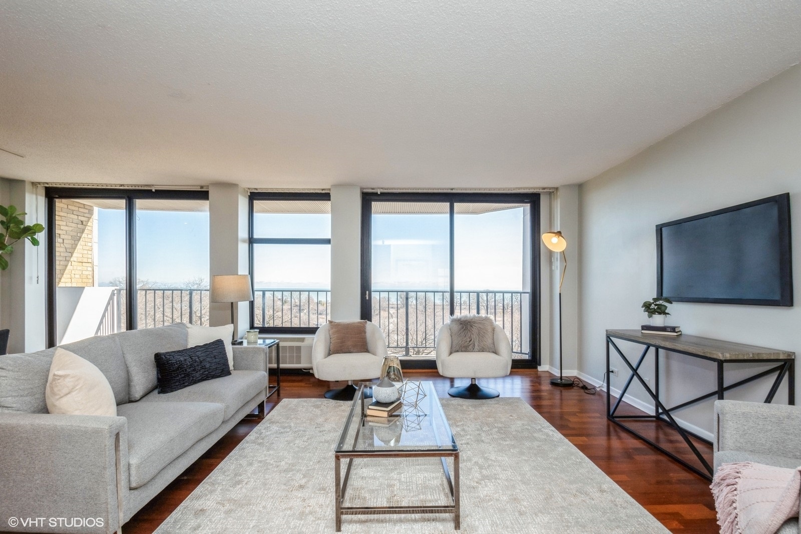 1920 N Clark Street 8C