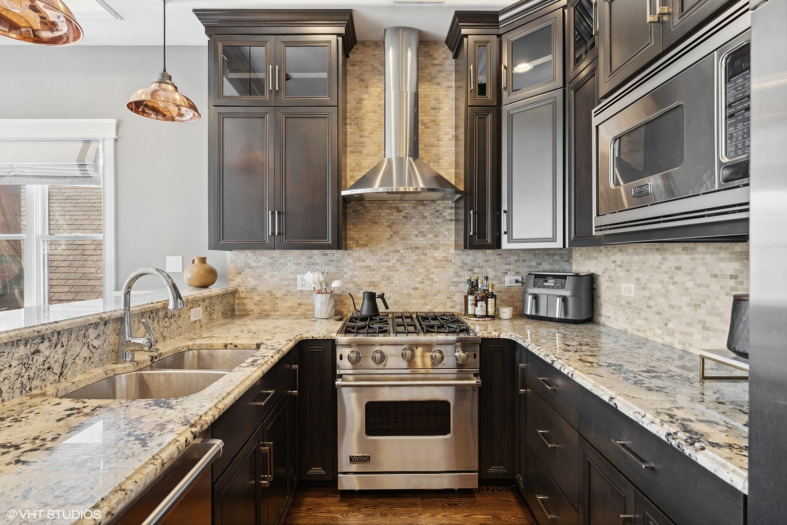 1022 W Diversey Parkway 3