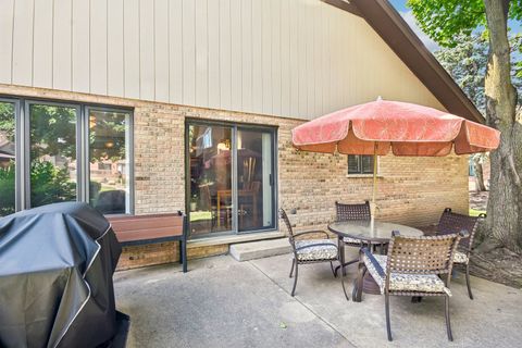 Tiny photo for 79 Castle Rock Lane, Bloomingdale, IL 60108 (MLS # 12699532)