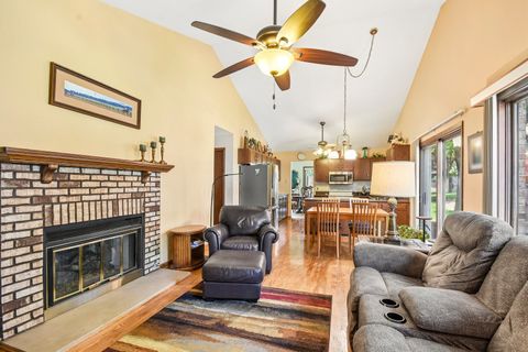 Tiny photo for 79 Castle Rock Lane, Bloomingdale, IL 60108 (MLS # 12699532)