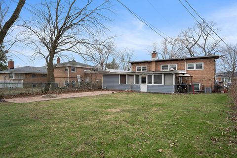 Tiny photo for 9829 S 51st Avenue, Oak Lawn, IL 60453 (MLS # 12606185)