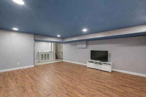 Tiny photo for 9829 S 51st Avenue, Oak Lawn, IL 60453 (MLS # 12606185)