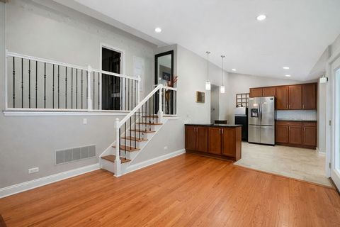 Tiny photo for 9829 S 51st Avenue, Oak Lawn, IL 60453 (MLS # 12606185)