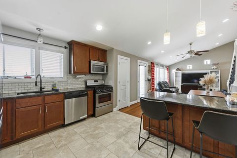 Tiny photo for 9829 S 51st Avenue, Oak Lawn, IL 60453 (MLS # 12606185)